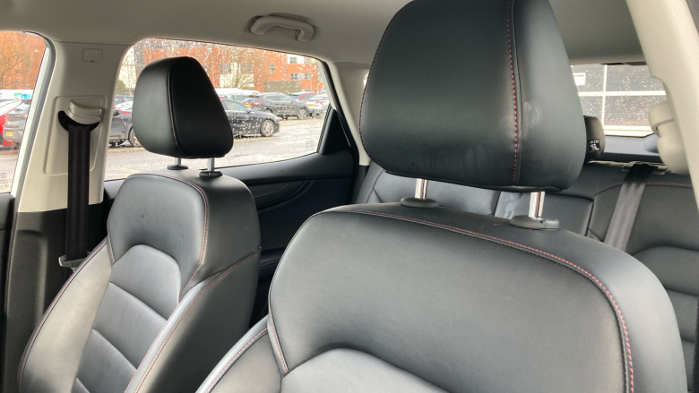 MG Hs 1.5 T-GDI Excite 5dr DCT Petrol Hatchback